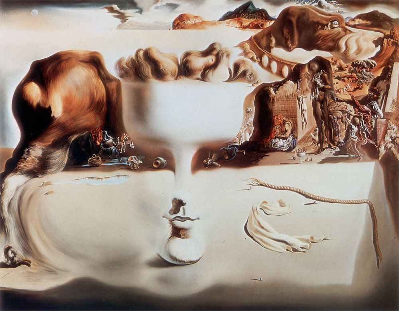 apparition of face and vase on the beach.jpg
